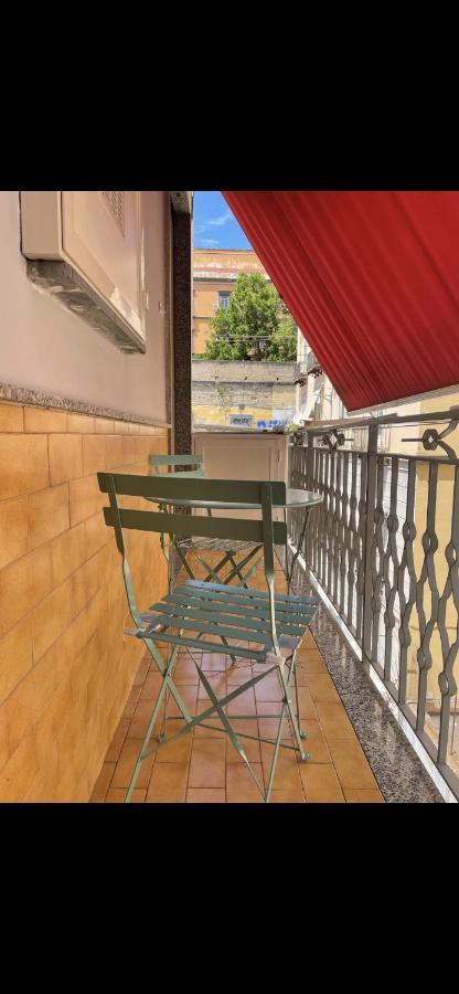 Casa Pier Paolo & Stella Bed & Breakfast เนเปิลส์ ภายนอก รูปภาพ